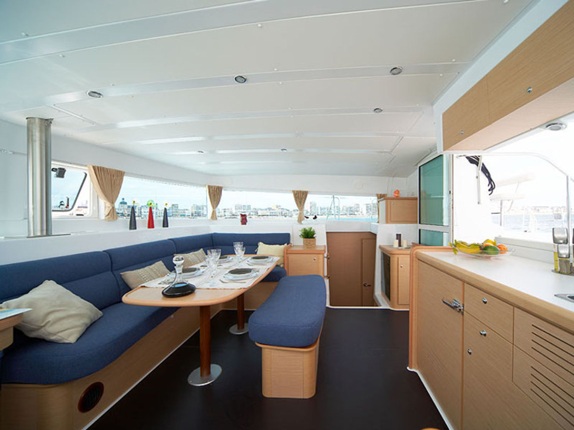 7731342760000100618_Lagoon_420_interior.jpg