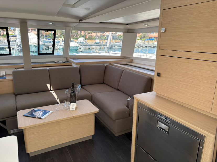 Fountaine Pajot 42 Harley Quinn