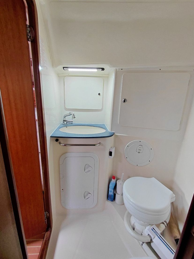 Bavaria Yachtbau 36 KONSTANTINOS 