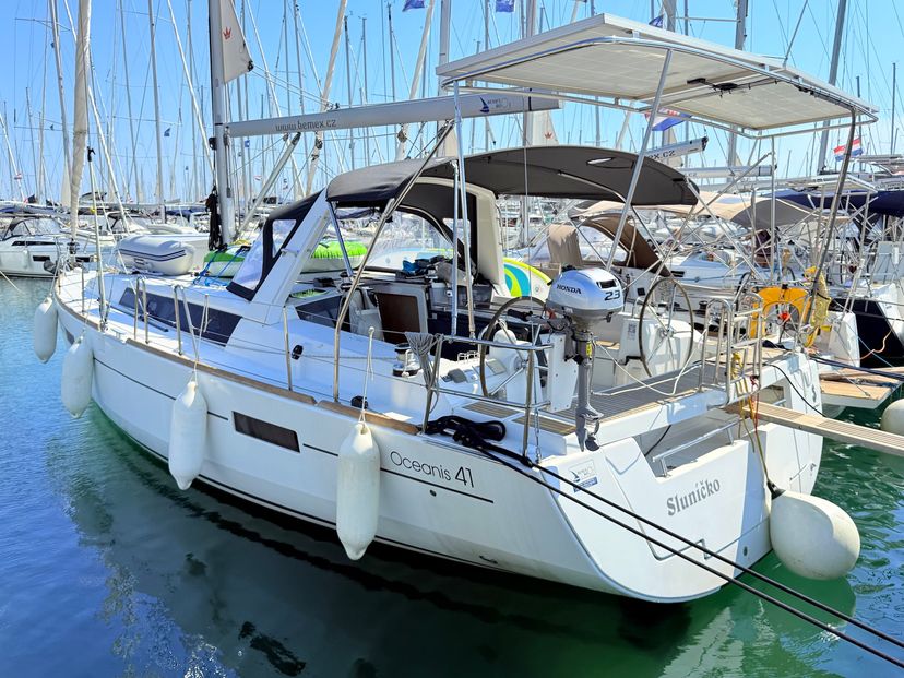 Beneteau OCEANIS 41 Sluničko