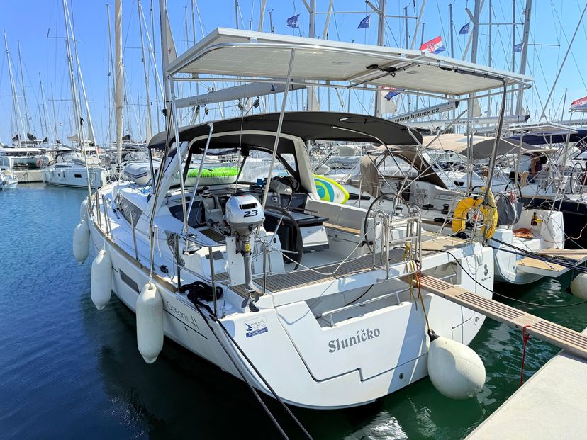 Beneteau OCEANIS 41 Sluničko