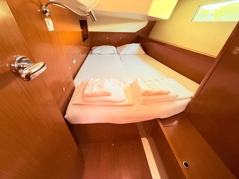 Beneteau OCEANIS 41 Sluničko