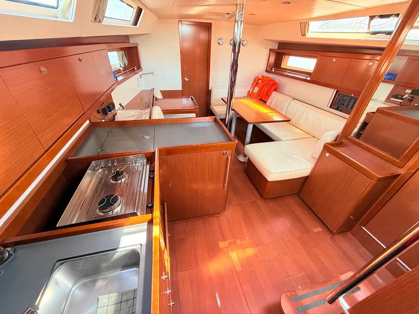 Beneteau OCEANIS 41 Sluničko