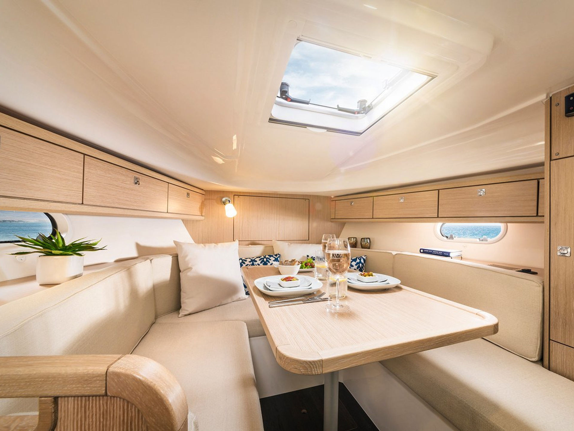 7777064160000102909_Palma_interior.jpg