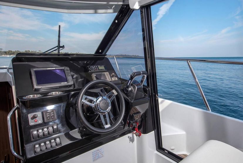 Jeanneau MERRY FISHER 1095 Blue Horizon