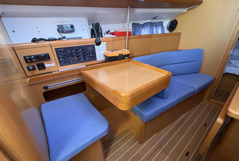 Jeanneau 36 Sail Mira