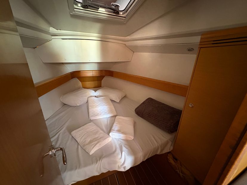 Jeanneau 36 Sail Mira