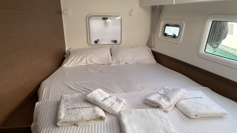 Lagoon 42 ORSA (AC/Gen/W.Maker