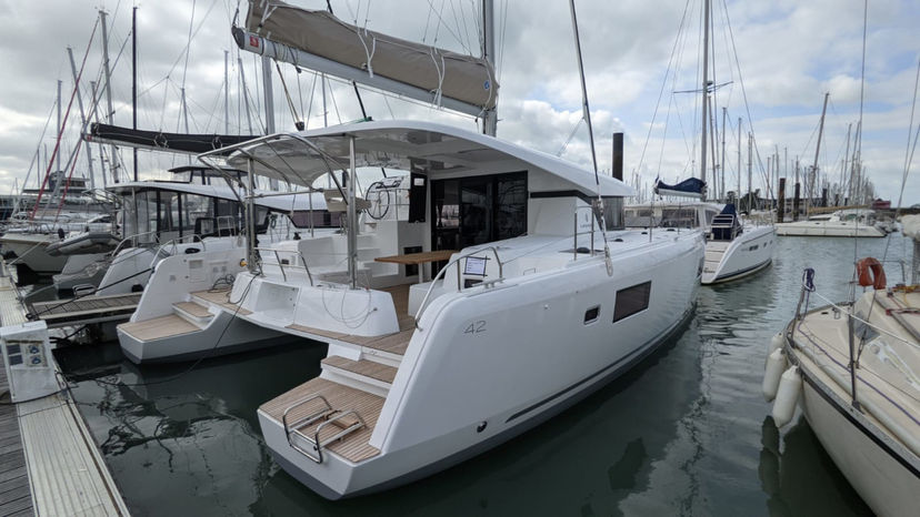 Lagoon 42 RIA III (AC, Gen, w.maker)