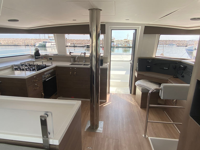 Bali Catamarans 4.4 Archè
