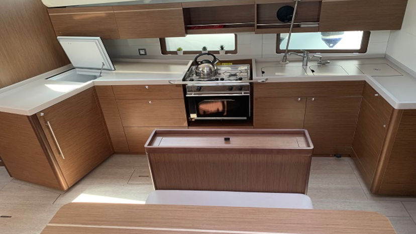 Beneteau OCEANIS 46.1 SERENITY