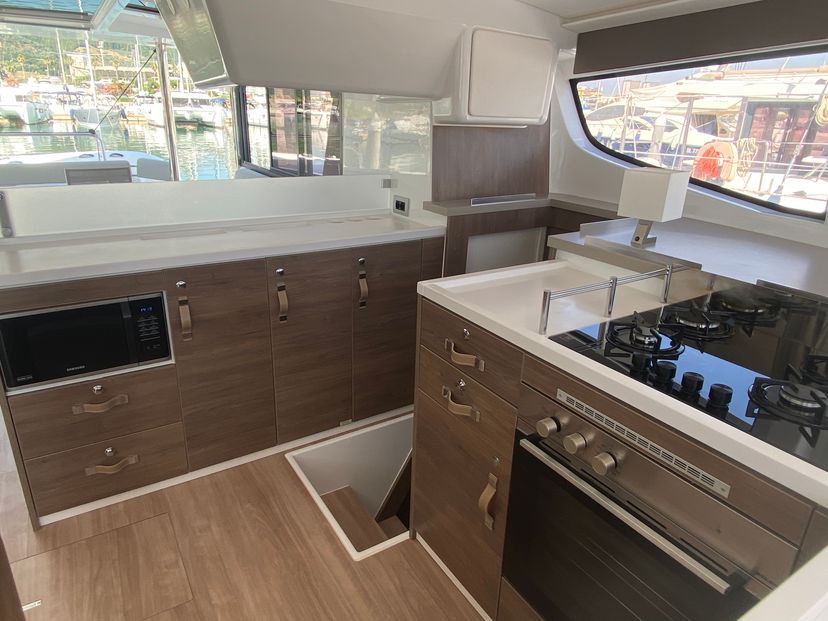 Bali Catamarans 4.4 Archè