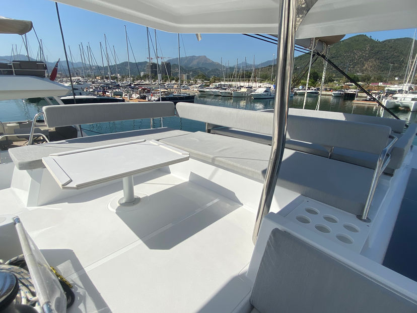 Bali Catamarans 4.4 Archè