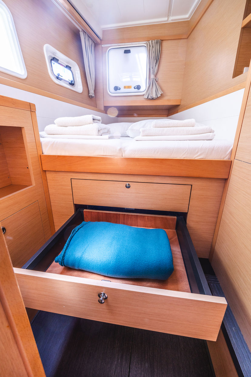 Lagoon 39 Deep Blue