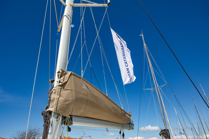 Lagoon 39 Deep Blue