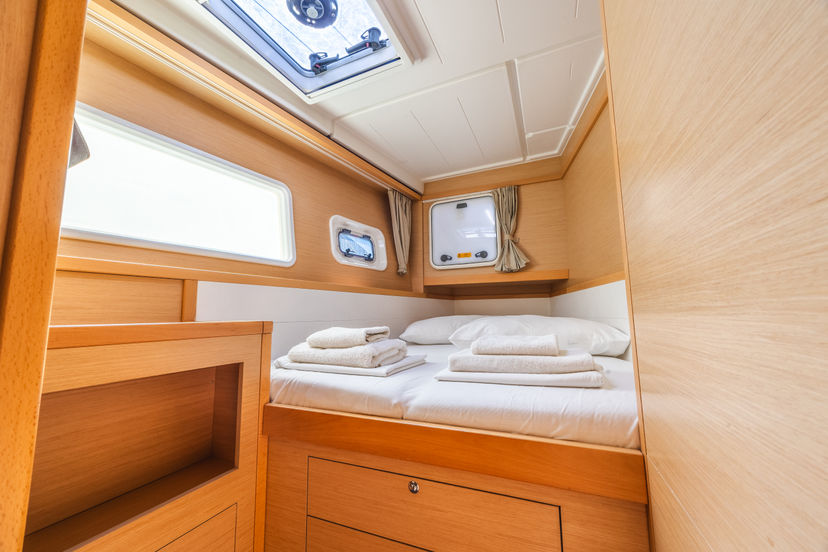 Lagoon 39 Deep Blue