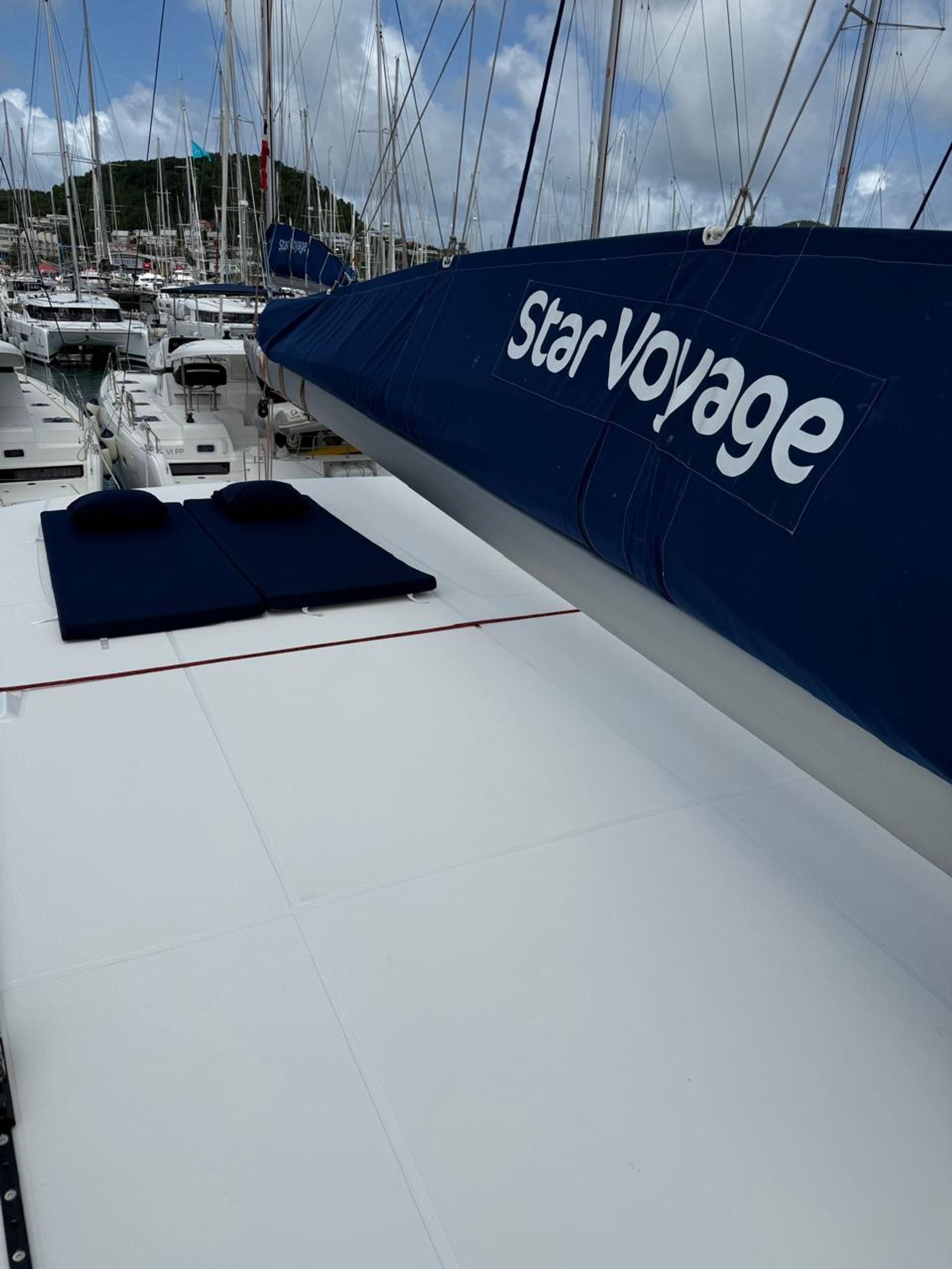 7990717680000100203_catamaran_excess14_bain_de_soleil.JPG