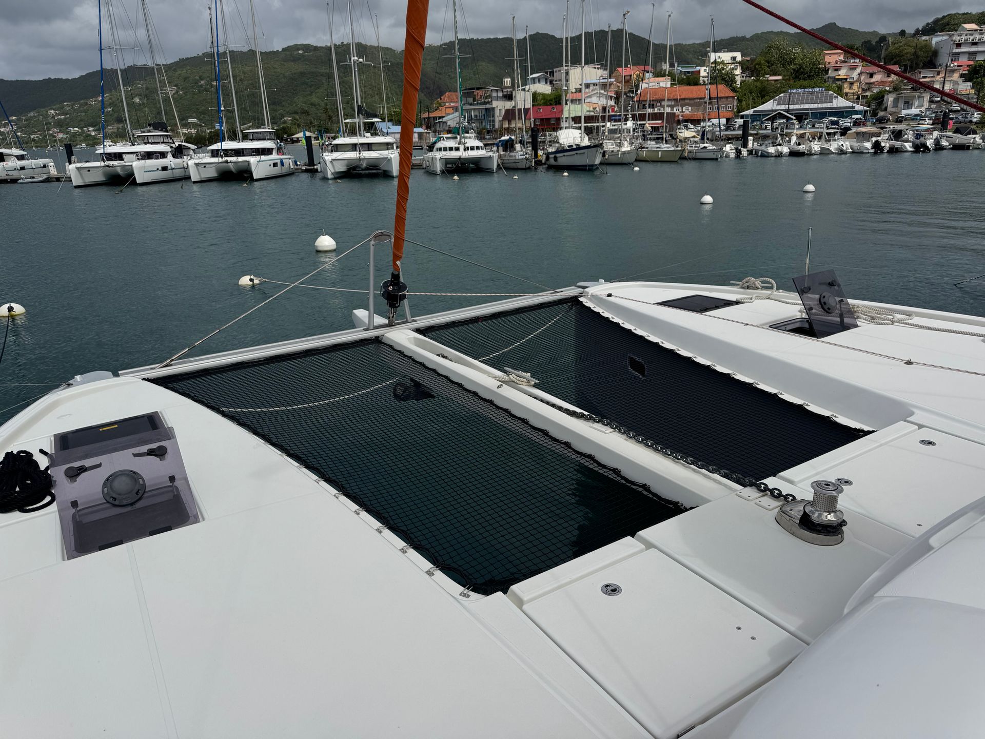 7990718710000100203_catamaran_excess14_trampolin.jpeg