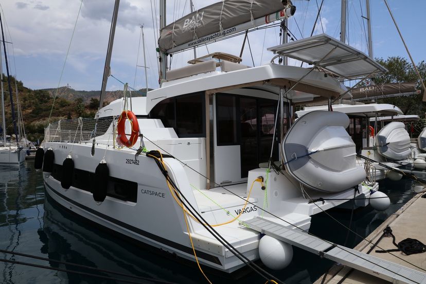 Bali Catamarans CATSPACE Vargas
