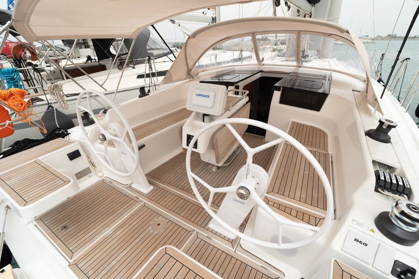 Hanse Yachts 41 VRONTIS |Inverter|