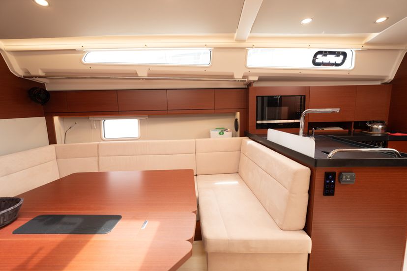 Hanse Yachts 41 VRONTIS |Inverter|