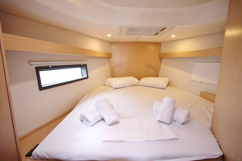 Bavaria Yachtbau C42 Oktana (Pax 8)