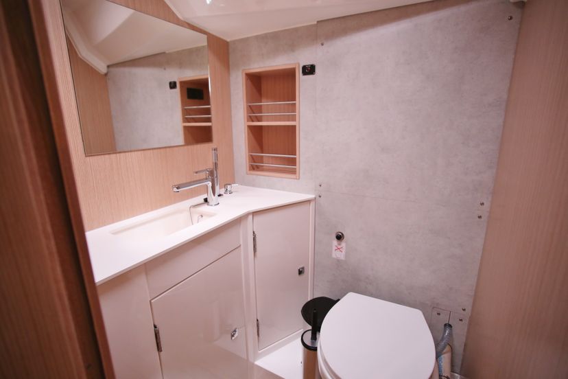 Bavaria Yachtbau C42 Oktana (Pax 8)