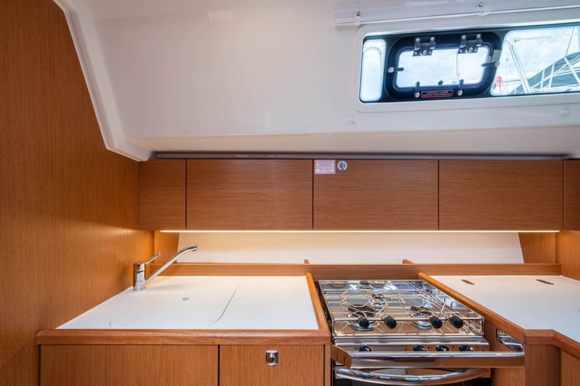 Bavaria Yachtbau C42 Rosario
