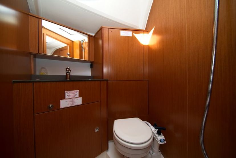 Bavaria Yachtbau CRUISER 41 MH 58