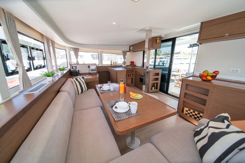 Lagoon 42 Karteria