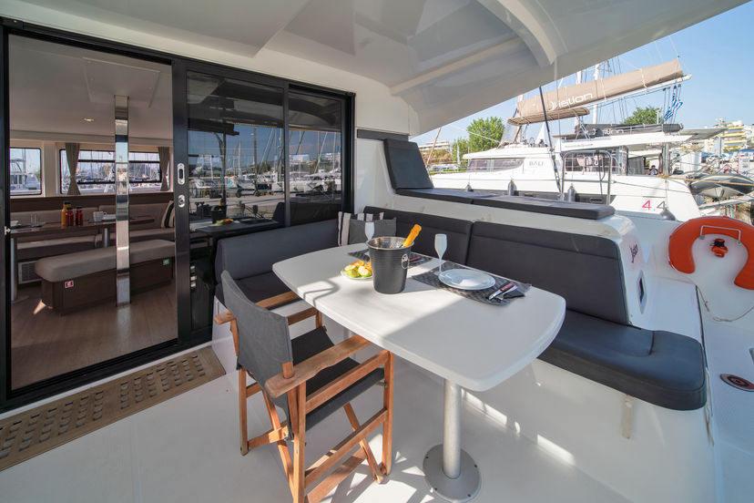 Lagoon 42 Karteria