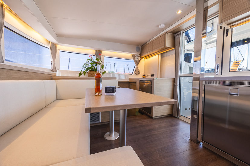 Lagoon 40 Deva