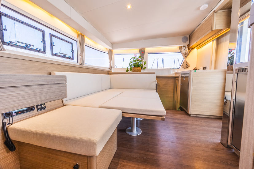 Lagoon 40 Deva