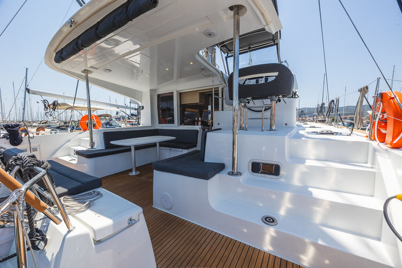 Lagoon 40 Deva