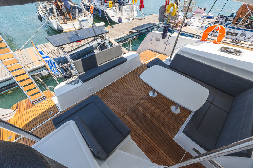Lagoon 40 Deva