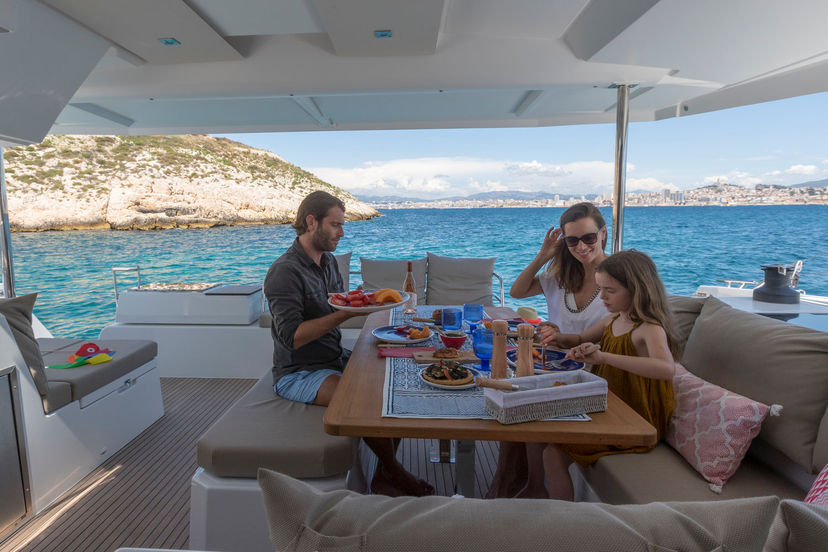 Fountaine Pajot 42 IOANNA - GEN/AC+WATERMAKER