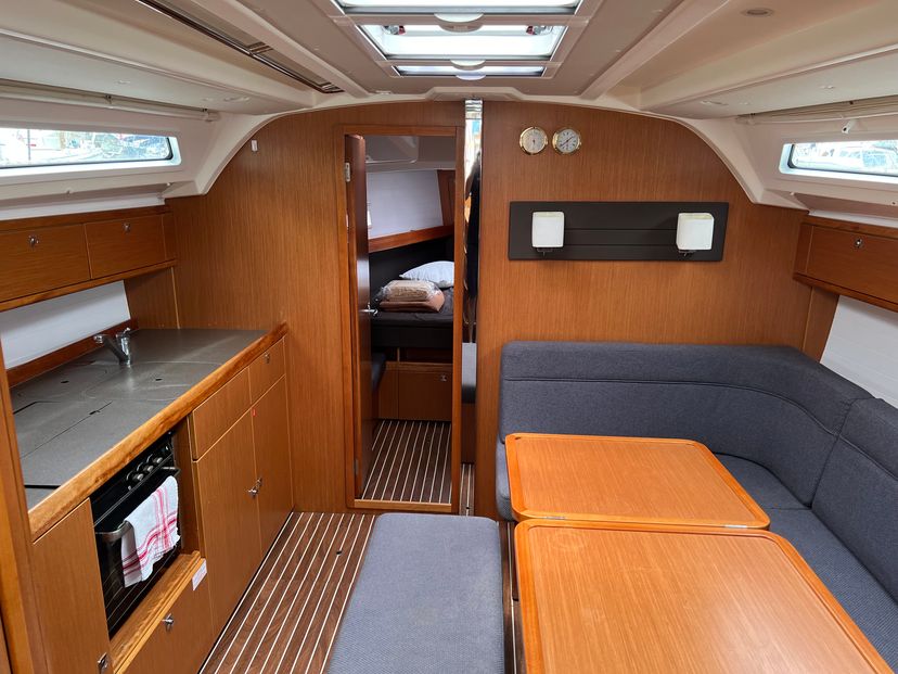 Bavaria Yachtbau 41 CRUISER NIREUS