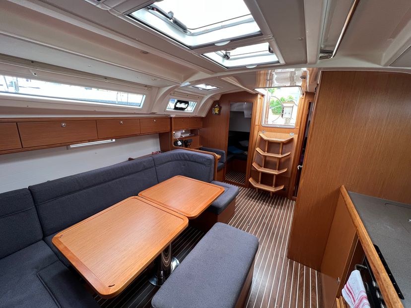 Bavaria Yachtbau 41 CRUISER NIREUS