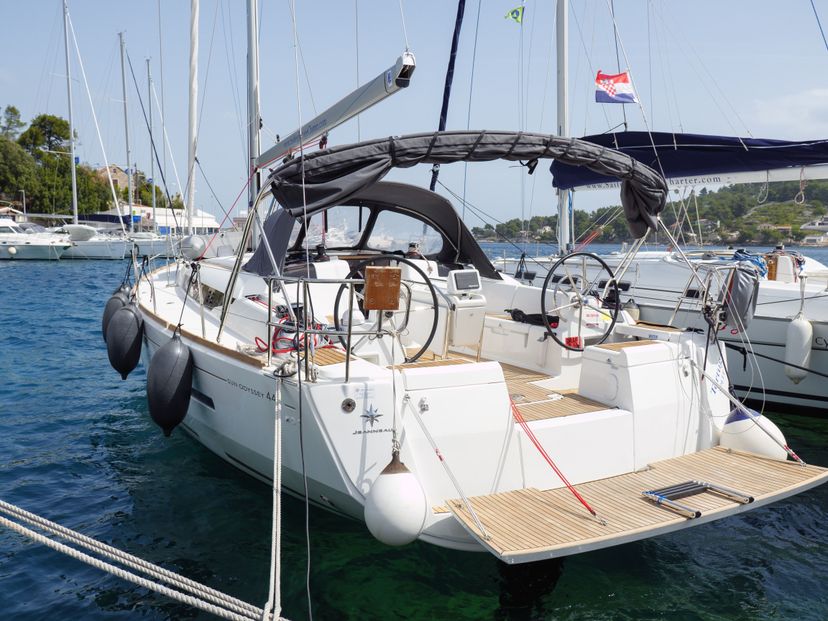 Jeanneau 49 TORTUGA