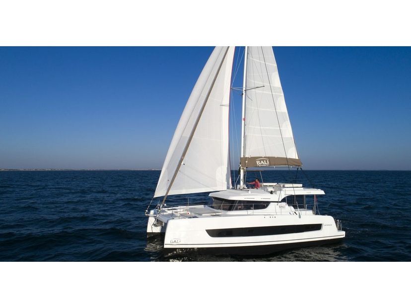 Bali Catamarans CATSPACE Kuma