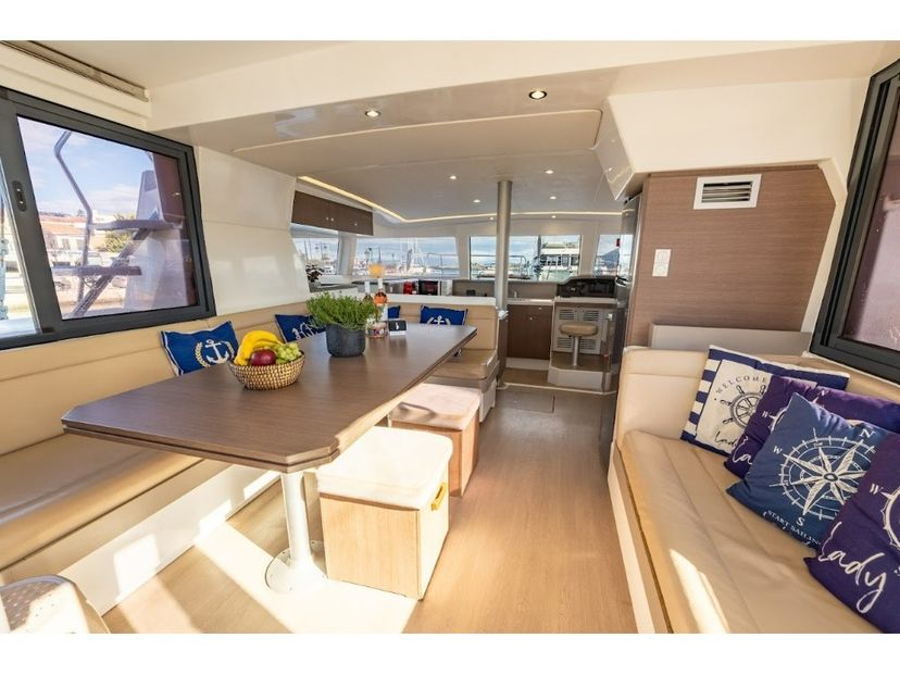 Bali Catamarans 4.1 Lady Dasi