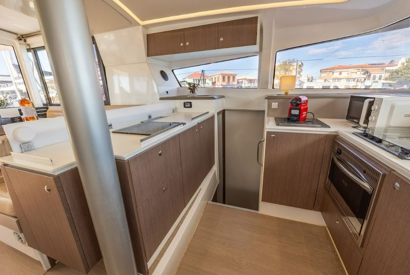 Bali Catamarans 4.1 Lady Dasi