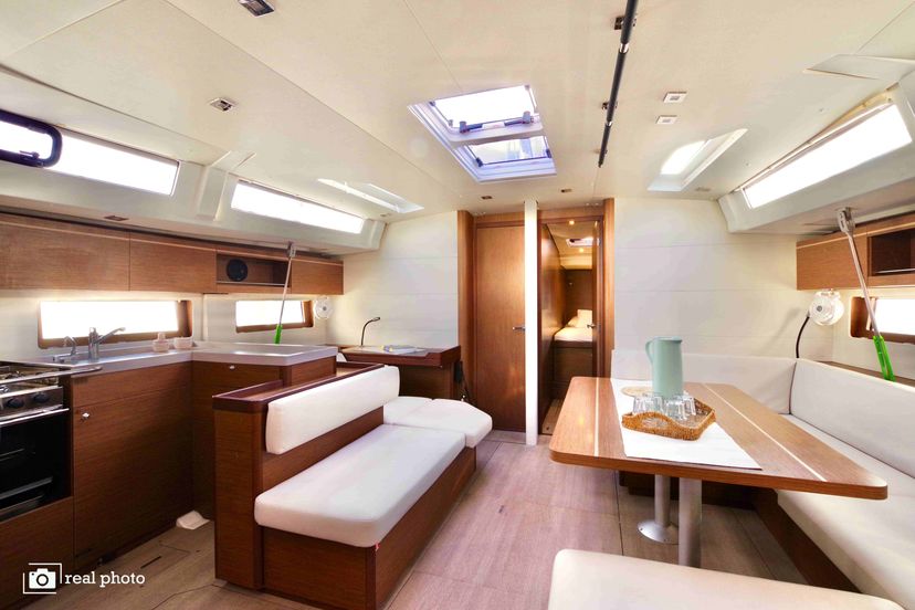 Beneteau OCEANIS 51.1 Elettra -  Water maker, Solar Panel
