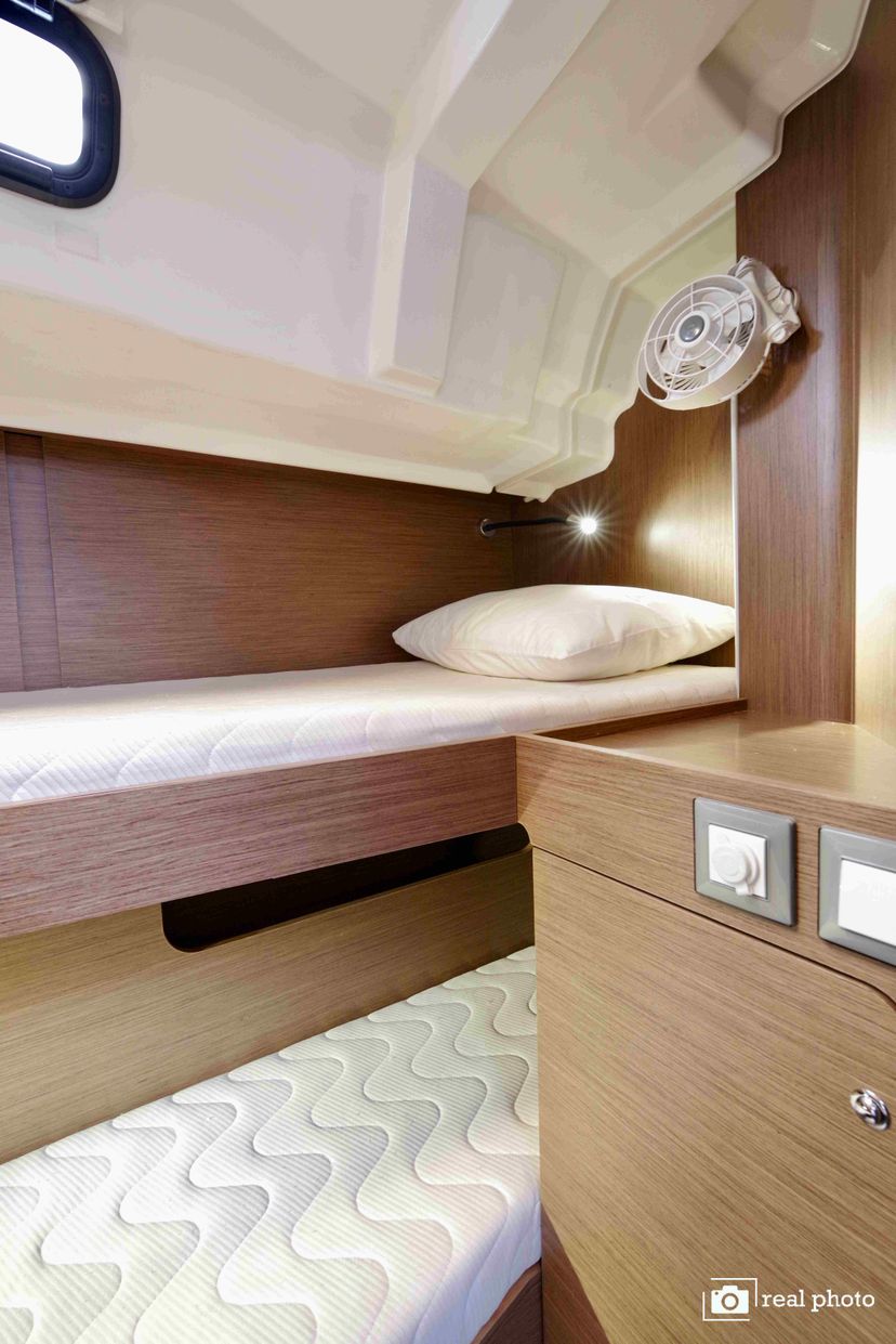 Beneteau OCEANIS 46.1 Ludi  - Water maker, Solar Panel