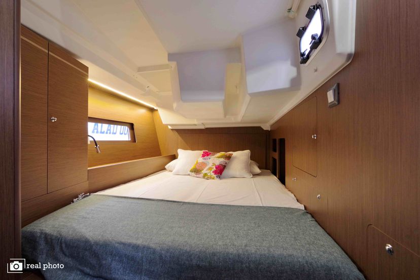 Beneteau OCEANIS 46.1 Nora  - Water maker, Solar Panel