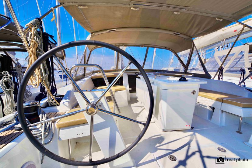 Beneteau OCEANIS 46.1 Nora  - Water maker, Solar Panel