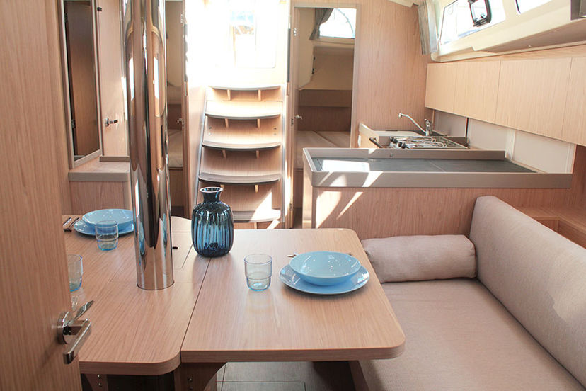 Beneteau OCEANIS 41.1 UNDER PRESSURE