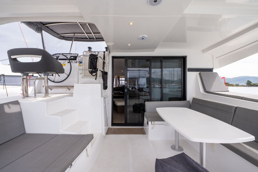 Lagoon 42 Nala