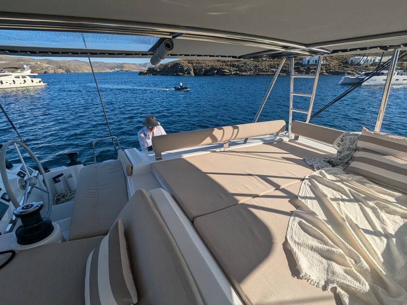Bali Catamarans 4.2 Leo