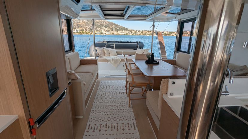 Bali Catamarans 4.2 Leo